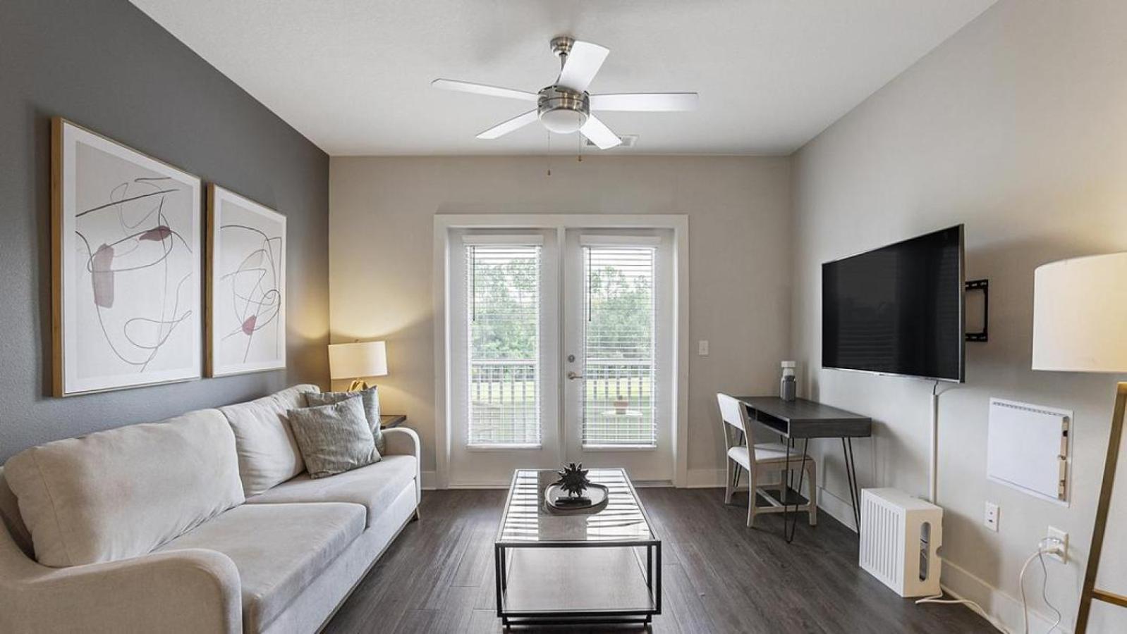 Apartment Landing At Exchange - 2 Bedrooms In Downtown